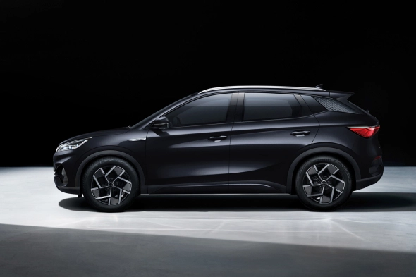 BYD ATTO 3 - slide 1