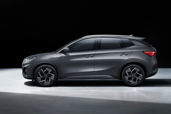BYD ATTO 3 - slide 2