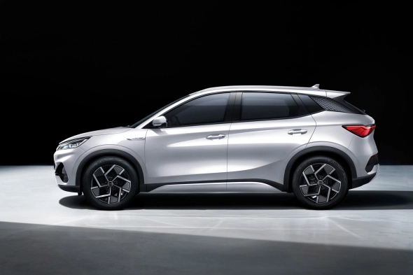 BYD ATTO 3 - slide 4